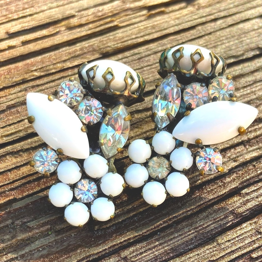 Schreiner Signed Vintage Milk Glass Clear Rhinestone Flower Clip-on Earrings